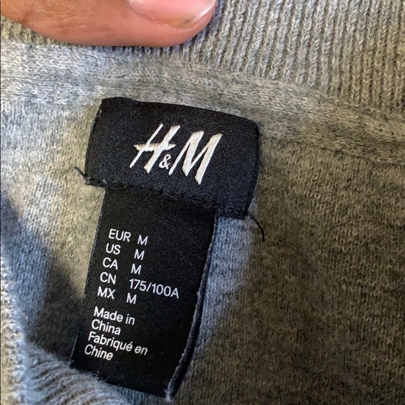 H&M sweater - Picture 3 of 3